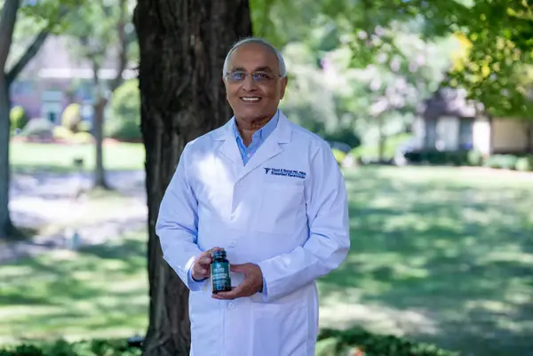 Dr. VR Wellness supplement formulation case study visual